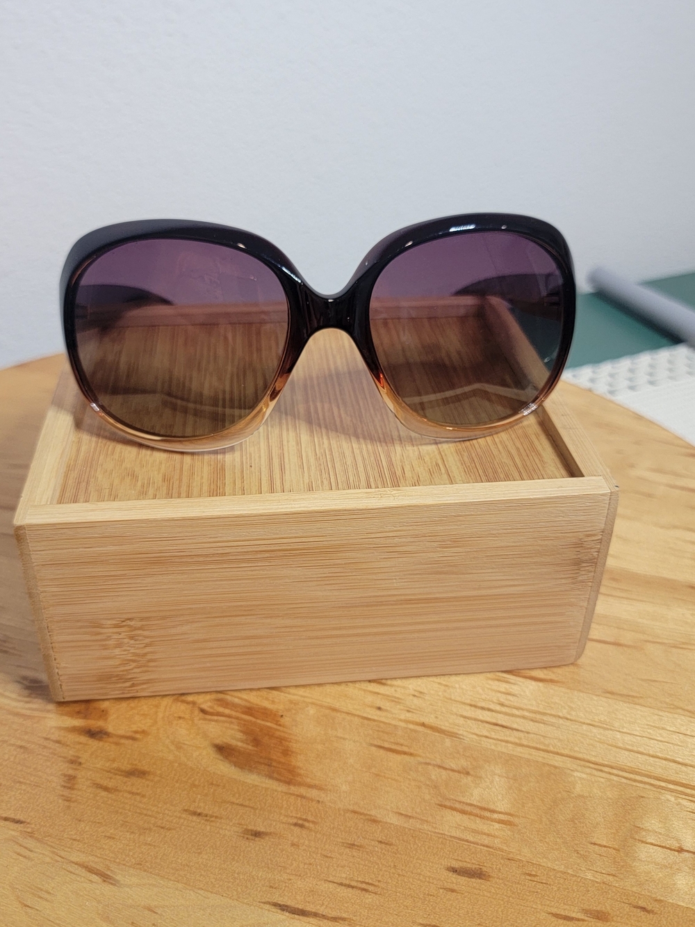 UKCA Gradient Brown Oversized Women’s Sunglasses
